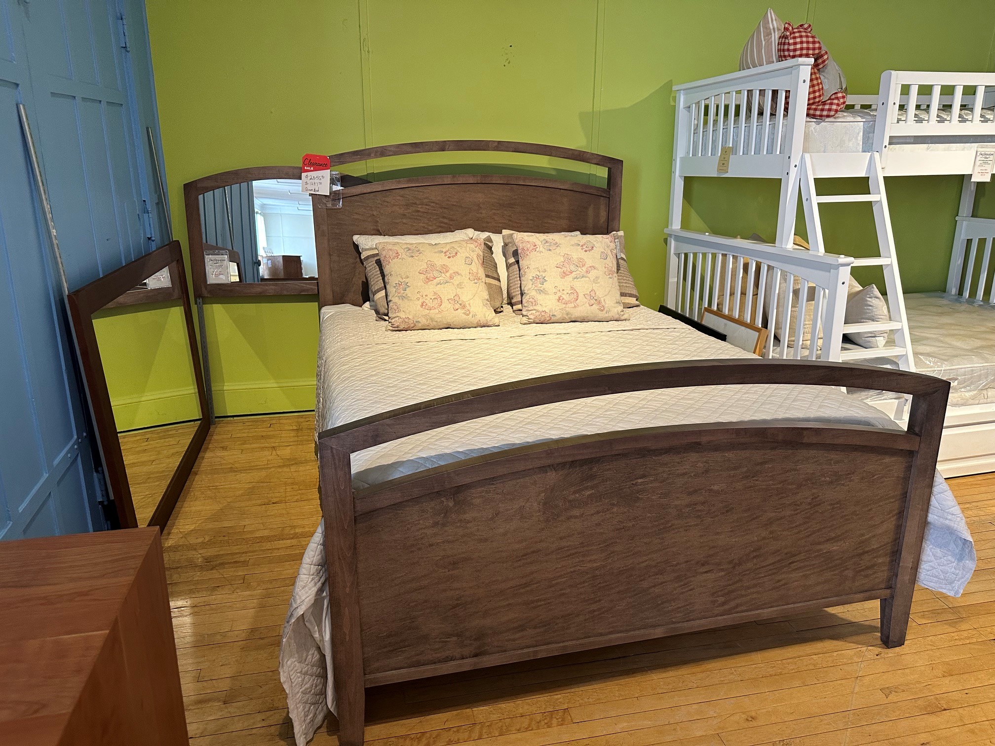 Daniel's Amish Bed