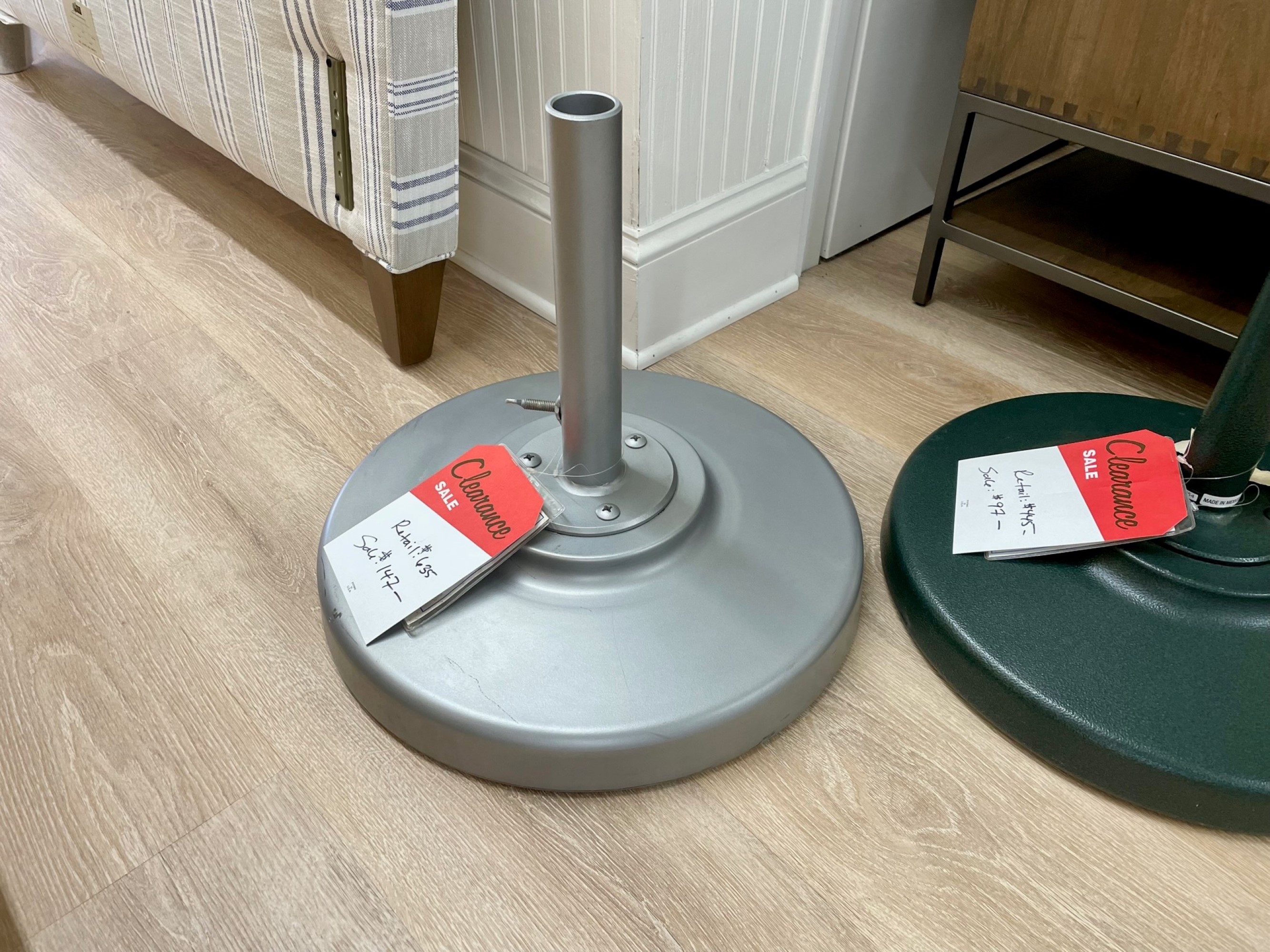 Brown Jordan Umbrella Base
