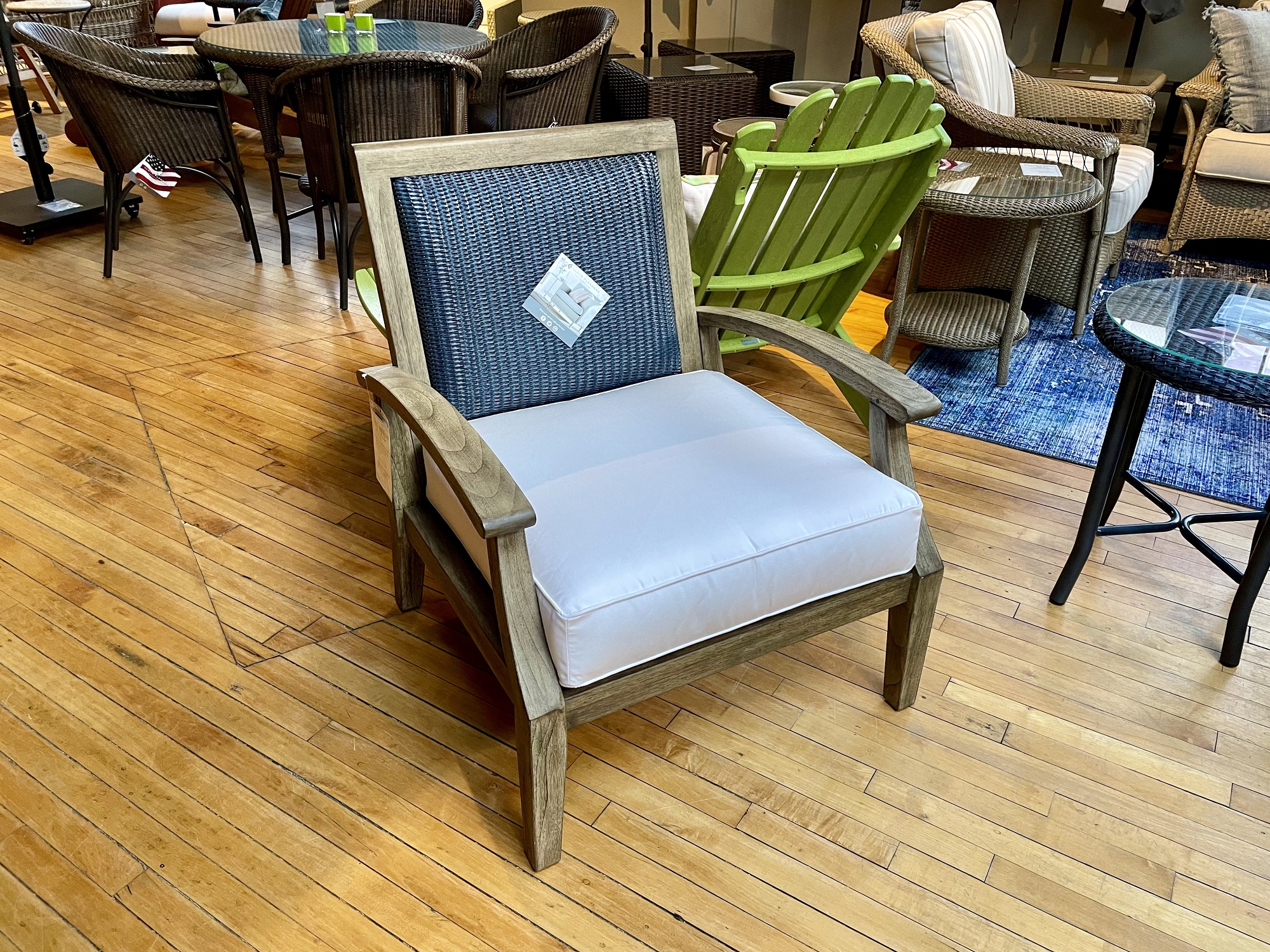 Lloyd Flanders Chair